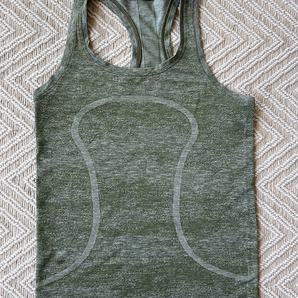 Lululemon Athletica Green Fitted Sleeveless Tank Top